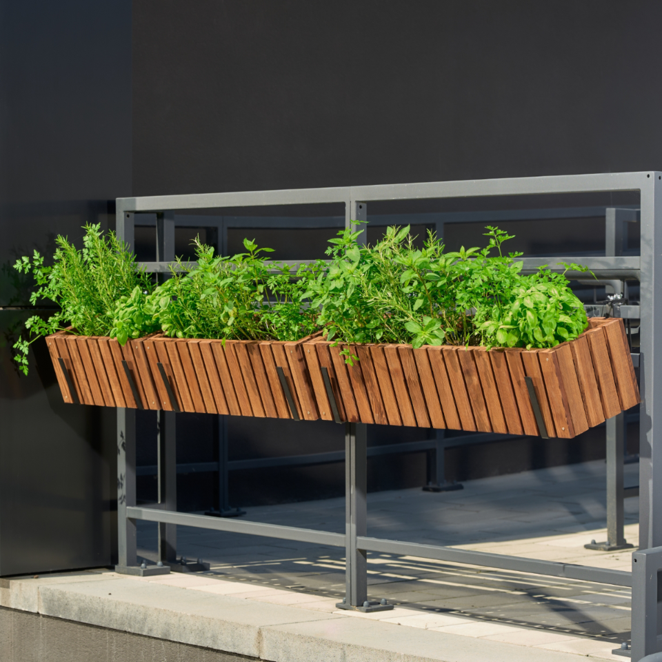 Donica balkonowa 65 cm brązowa + wkład 11 l + uchwyt balkon taras